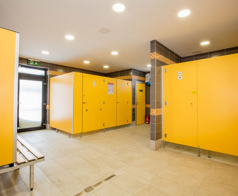 Wellness-Bouda-Horní-Malá-Úpa-Šatny-02