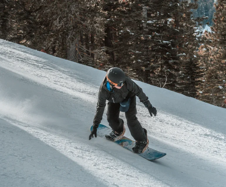 royalty free snowboard e1656512759554